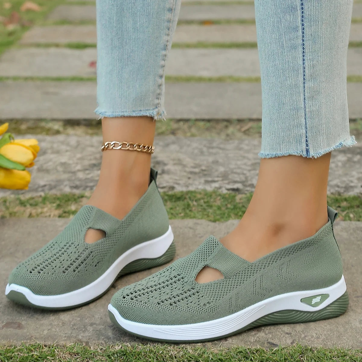 Sneakers Slip-On Donna Traforate in Maglia Traspirante