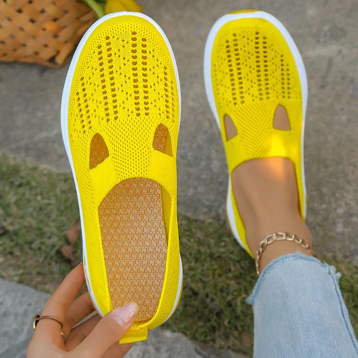 Sneakers Slip-On Donna Traforate in Maglia Traspirante