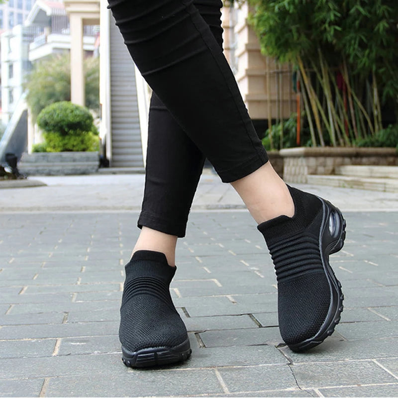 Sneakers Donna con Plateau in Mesh Traspirante